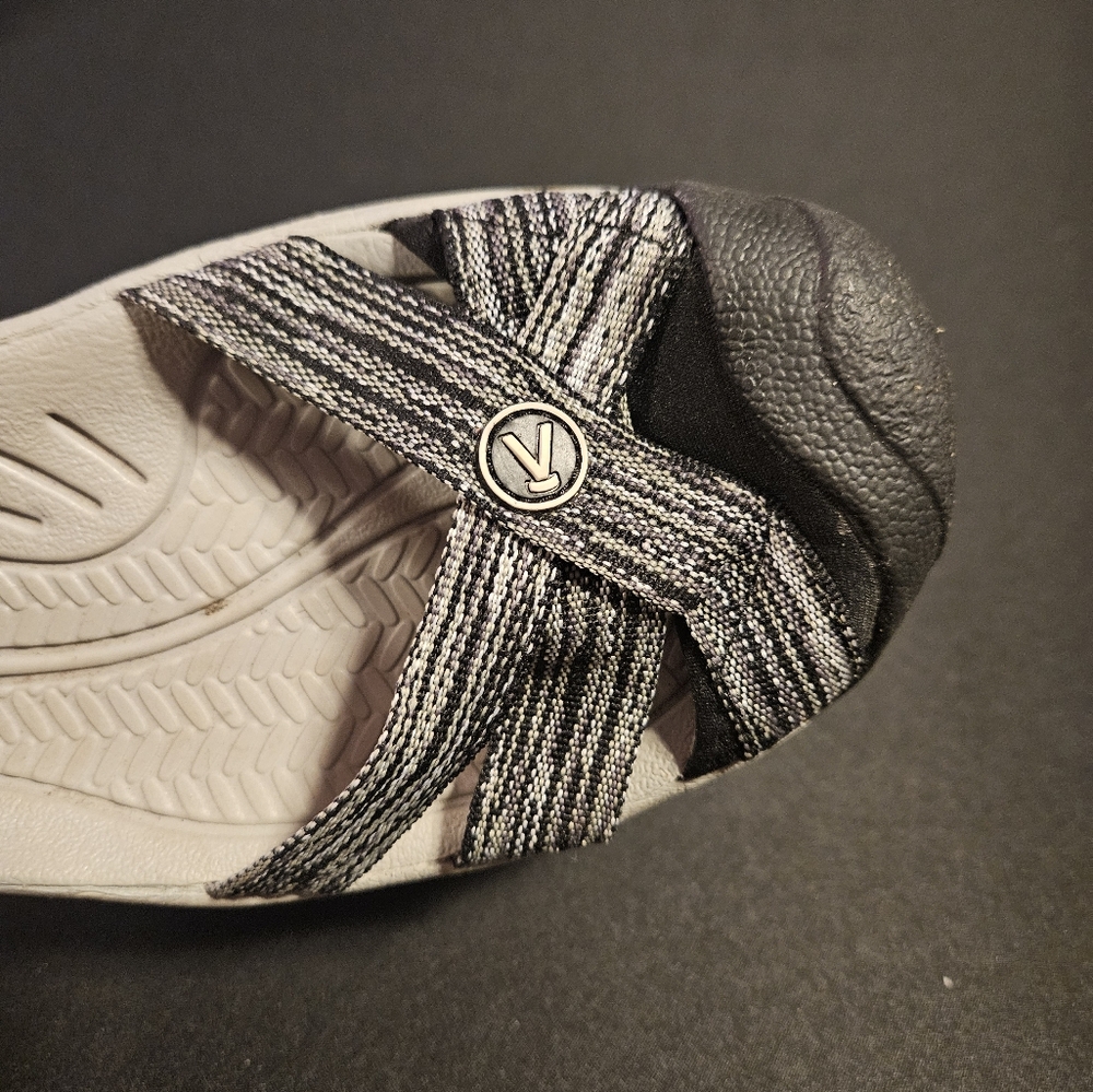 Keen Black and Gray Sandals with Durable Design